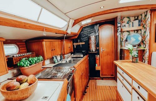 Fakarava Alquiler De Eote | Voilier privé en pension complète