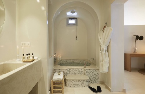 Santorini Hotel | Volcano View Hotel Santorini