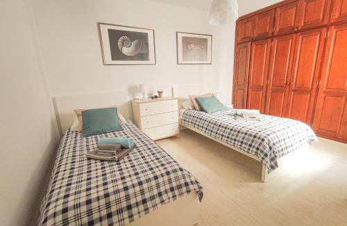 Caleta de Famara Apartamento | VolKKanrentals Casa Machín