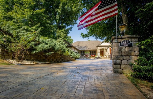 Sevierville Casa | Casa de montaña privada, piscina privada, sala de juegos, sala de teatro, ubicada en 3 acres