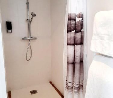 Thollon-les-Memises Apartamento | Votre studio balnéo bien-être à la montagne