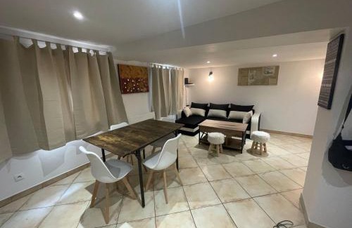 Riez Apartamento | Vous viendrez vivre ici , 3 pièces châtaignier garage à moto