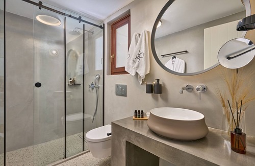 Sifnos Casa | Voya Sifnos Mindful Stay