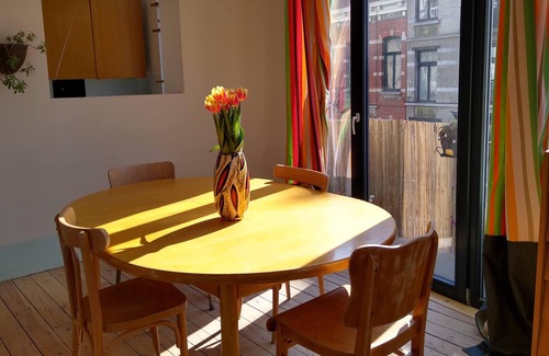 Sint-Gillis Apartamento | Vrbo Property