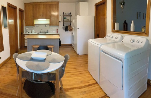 Sherbrooke Apartamento | Vrbo Property