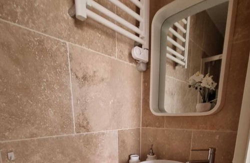 Bretigny-sur-Orge Cabina | Vrbo Property