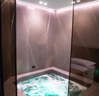 Bari City Centre Casa | VS LUXURY SUITE with SPA