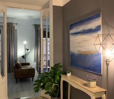 Centro histórico de Zaragoza Apartamento | VTZ El Balcón a la Basílica V - vistas inmejorables a la Basílica del Pilar!