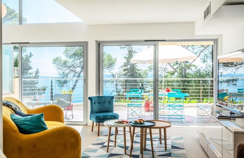 Lazaret Apartamento | Vue Des Anges-Breathless views over Baie des Anges