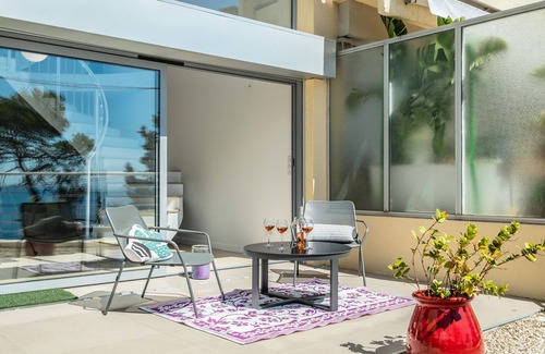 Lazaret Apartamento | Vue Des Anges-Breathless views over Baie des Anges
