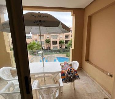 Soualem Trifiya Apartamento | Vue piscine et accès rapide à la plage