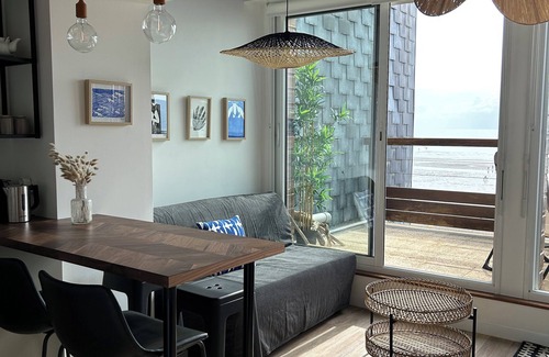 Agon-Coutainville Apartamento | Vue sur Mer, Appartement Rénové au Coeur de la Station Balnéaire