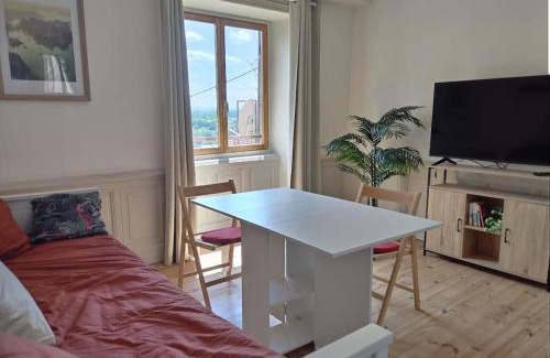 Thiers Apartamento | Vue Volcans Studio de Charme Thiers Centre