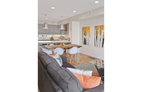 Sloan Lake Condominio | W 18Th condo