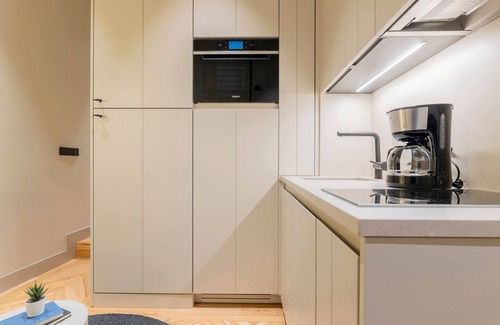 Palacio Apartamento | w Amazing Loft at Palacio Real