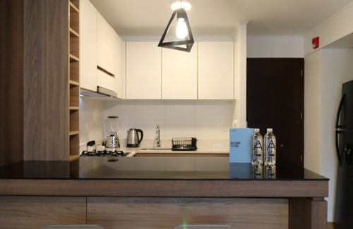 Barranco Apartamento | w Breezy 2BR in Luxury Building in Barranco