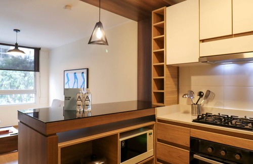 Barranco Apartamento | w Breezy 2BR in Luxury Building in Barranco