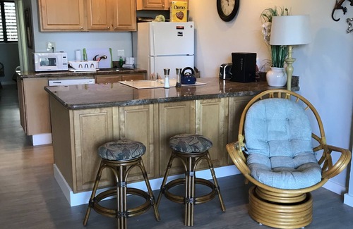 Kahana Condominio | W. MAUI OPEN SUMMER SPCL RATES—OCENFRNT CONDO 2BD, 2BTH,IN KAHANA COOLED IN BDRM