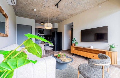 Panama City Apartamento | w* | Modern 2BR w/Great Deco in Centriqo