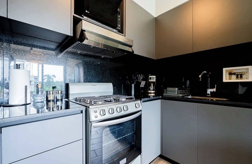 Panama City Apartamento | w* | Modern 2BR w/Great Deco in Centriqo