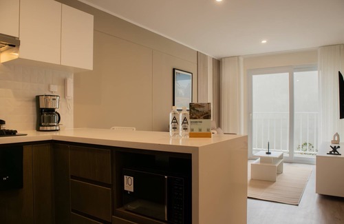 Barranco Apartamento | w Stylish 1BR Apartment w Pool in Barranco
