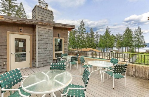 Union Condominio | WA Waterfront Oasis!