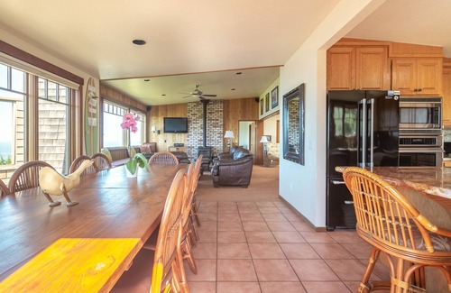 Dillon Beach Casa | Serenidad 'Wabi Tei' con vista panorámica al mar. Bañera de hidromasaje, barbacoa, Xbox, WiFi, mascotas OK