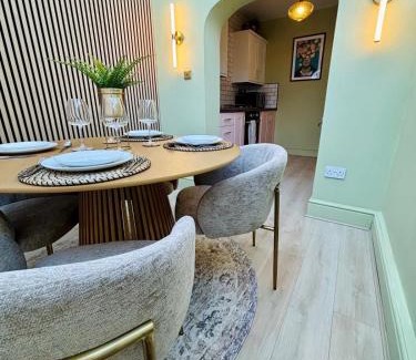 Cleethorpes Casa | Wad-i-Koo Beach House, Hot Tub, Games Room