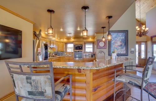 Wagoner Cabina | Wagoner Vacation Rental on 20 Acres w/ Horse Ranch