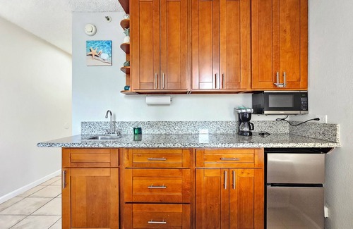 Waikiki Apartamento | ⛱ Waikiki Beach Studio w/ Lanai & Pool at Waikiki Grand Hotel®