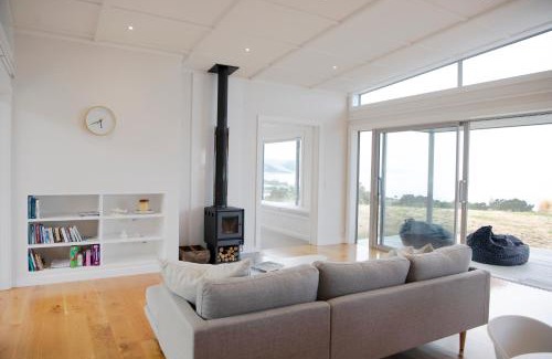 Waimarama Casa | Waimarama Heights - Waimarama Holiday Home