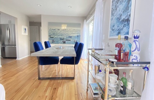 Wainscott Woods Casa | Wainscott Village Gem- Steps to Shops & Beach Lane