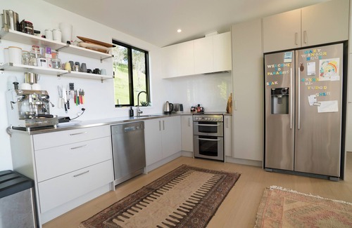 Waipu Casa | Waipu River View, Family friendly & close to beach.