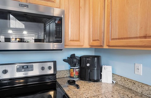 Lakeside Estates Casa | Cabaña frente al lago 'Wake Dreams', muelle privado cubierto, jacuzzi privado, capacidad para 30 personas