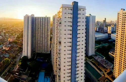Project 8 Condominio | Wake Up to Unforgettable Sunrises. Have a memorable vacation in our 2Br Condo.