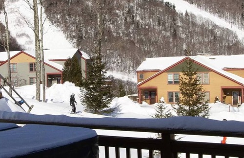 Central Vermont- Killington Casa | Wake up to views of Bear Mountain! Steps to trails!