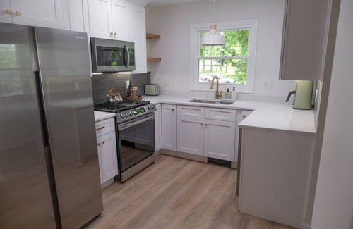 Wallkill Casa | Wake Up to Water Views:Secluded 1 Acre Waterfront Retreat near New Paltz & Gunks