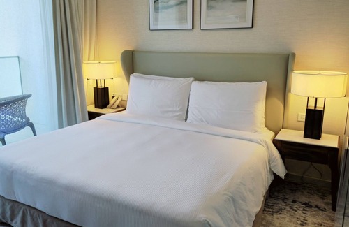 Zubara Apartamento | Wake Up to Waves - Modern two-bedroom apartment with uninterrupted Sea View"