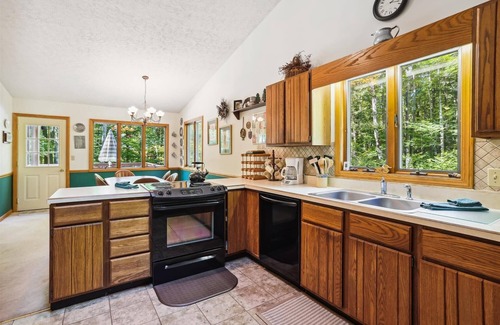 Old Timberline Casa | Wald Haus: 3 dormitorios, 2. 5 BA House in Canaan Valley, para 8 personas