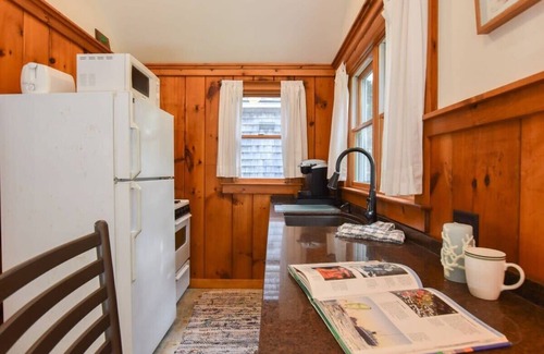 South Wellfleet Cabaña | Walk 1/10 Mile to Lecount Hollow Beach!