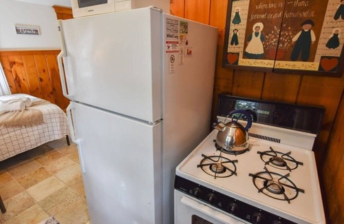 South Wellfleet Cabaña | Walk 1/10 Mile to Lecount Hollow Beach!