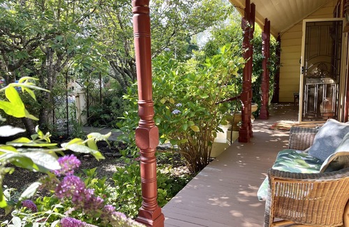 Leura Casa | 'Holmcroft' Sth Leura - 4 habitaciones y 2 salones / comedores - calle tranquila. Camina Leura.