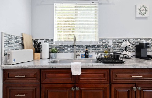 Alamitos Beach Apartamento | Walk to Beach & Downtown | 30 Min to Disneyland