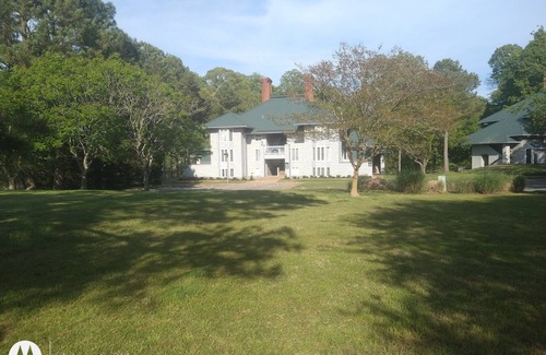 Kingsmill Apartamento | Walk to beach, large room on wooded lake, "Kingsmill on the James"