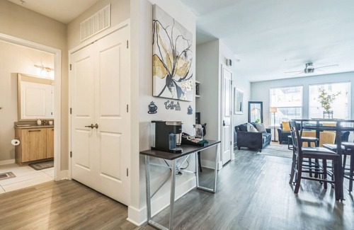 Cumberland Apartamento | Walk to Braves, King bed, Mercedes Benz Stadium