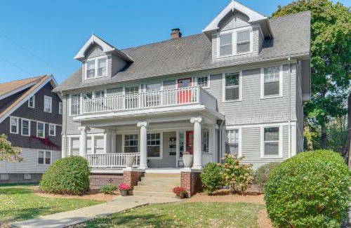 Cleveland Apartamento | Walk to Coventry Village Charming Top-Floor Unit!