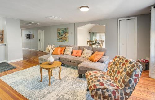 Cleveland Apartamento | Walk to Coventry Village Charming Top-Floor Unit!