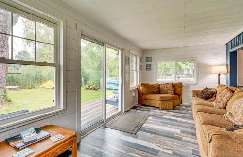 Allenton Casa | Walk to Cranberry Lake Quaint Family Cottage