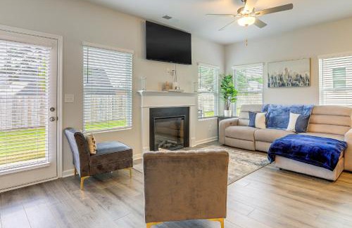 Lovejoy Casa | Walk to Dog Park and Playground Hampton Haven!