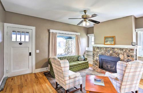 Custer Casa | Walk to Downtown Custer Retreat with Fire Pit!